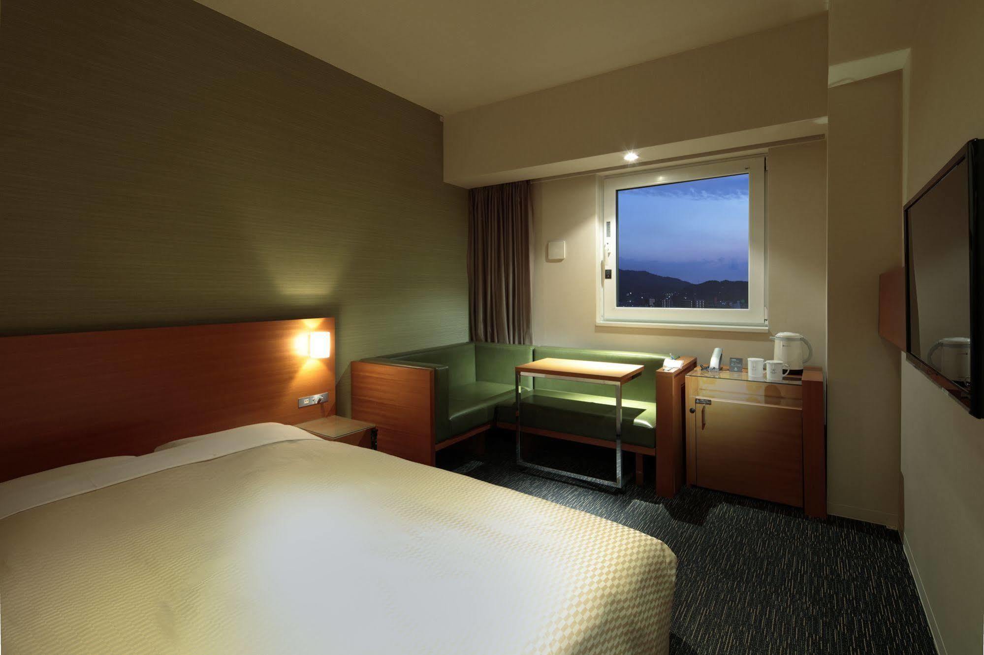 คันดิโอ้ โฮเทลส์ ฟุกุยะมะ Hotel ฟุกุยามะ ภายนอก รูปภาพ