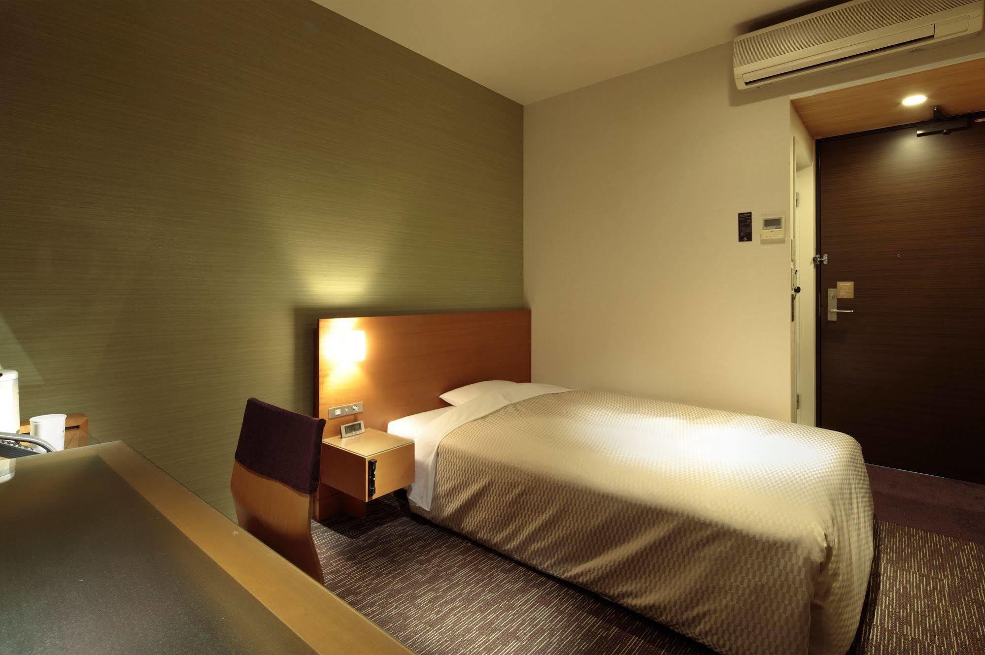 คันดิโอ้ โฮเทลส์ ฟุกุยะมะ Hotel ฟุกุยามะ ภายนอก รูปภาพ