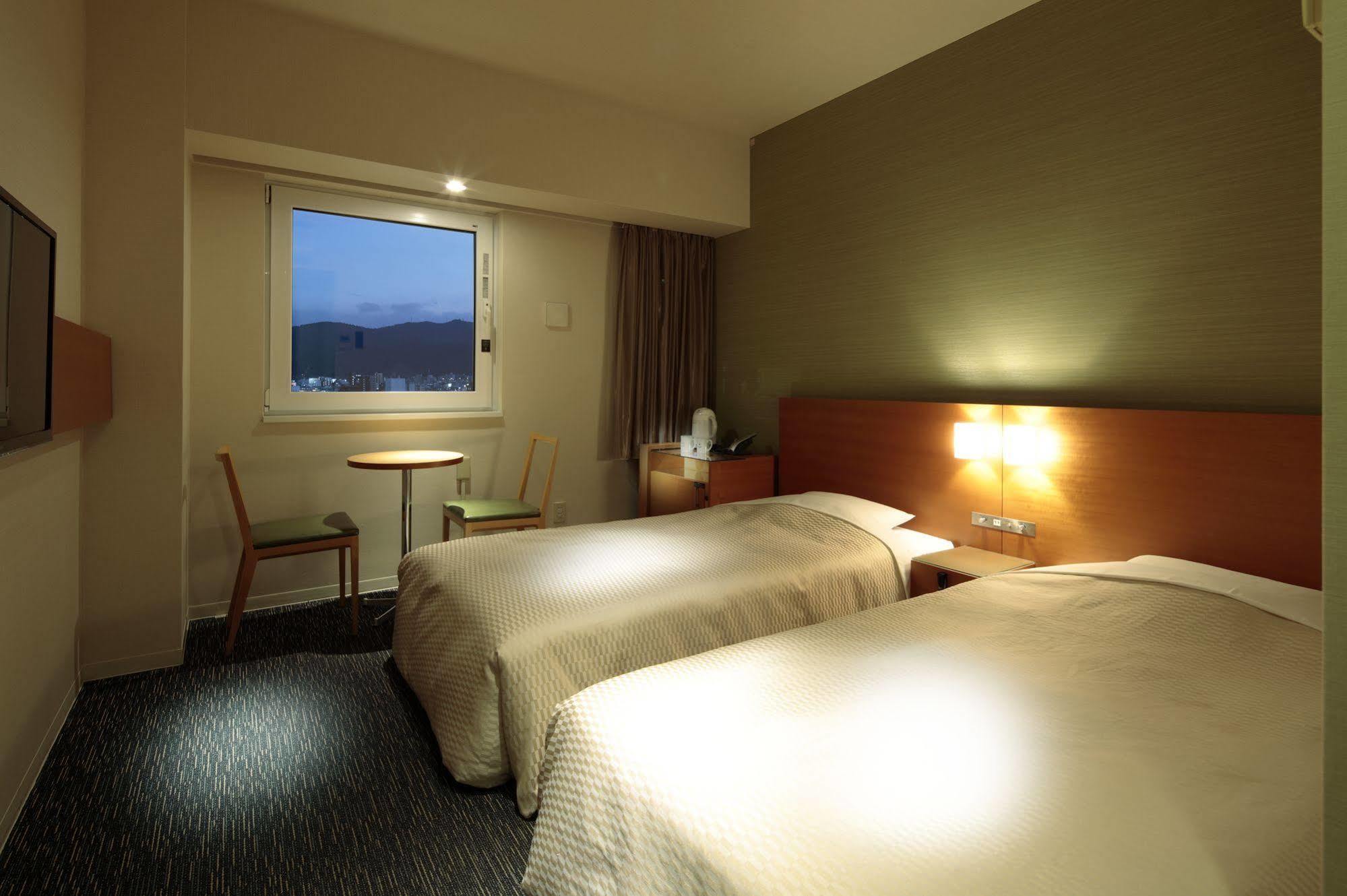 คันดิโอ้ โฮเทลส์ ฟุกุยะมะ Hotel ฟุกุยามะ ภายนอก รูปภาพ