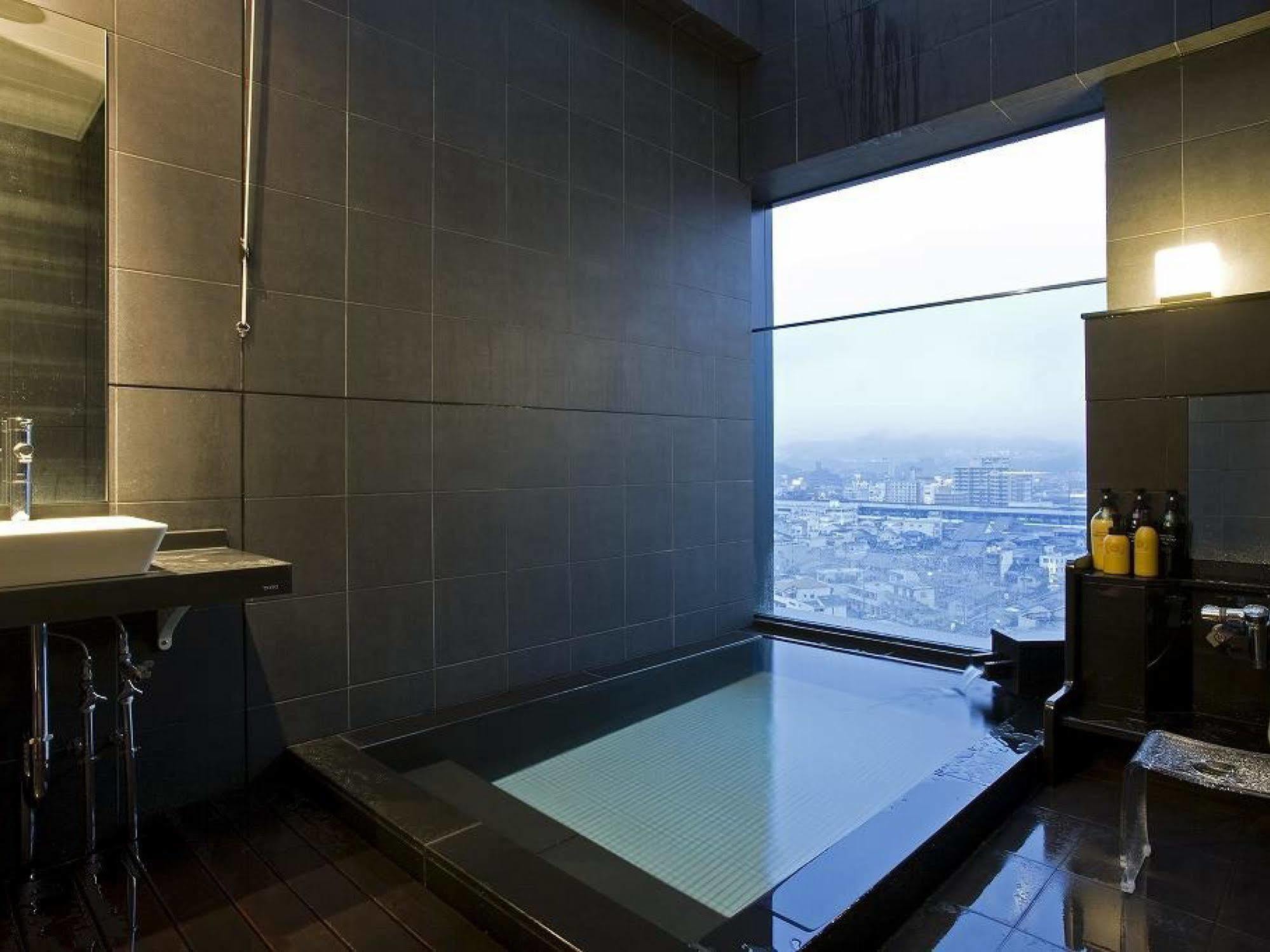 คันดิโอ้ โฮเทลส์ ฟุกุยะมะ Hotel ฟุกุยามะ ภายนอก รูปภาพ